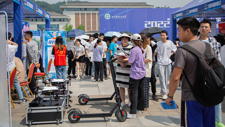 XCB_8563.jpg XCB_8563.jpg