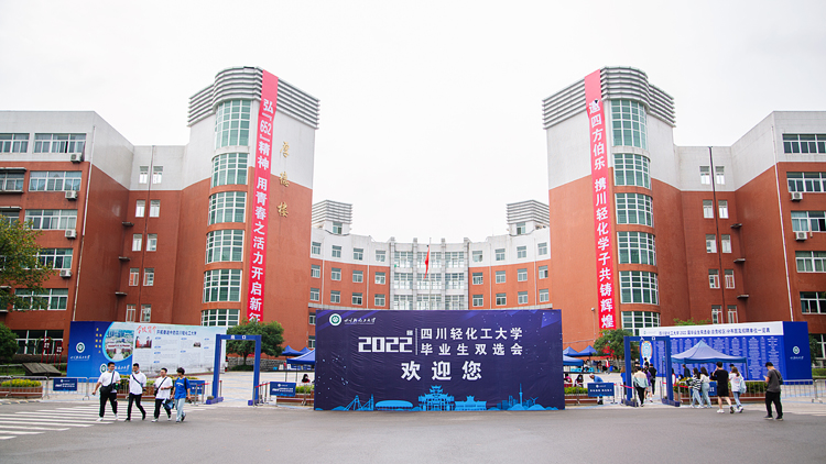 XCB_8403.jpg XCB_8403.jpg