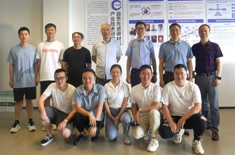 中国科学院成会明院士指导我校研究生学术课题.jpg