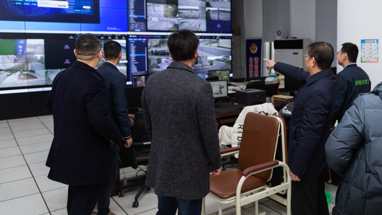 XCB_9694.jpg XCB_9694.jpg