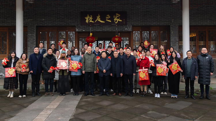 XCB_1508.jpg XCB_1508.jpg