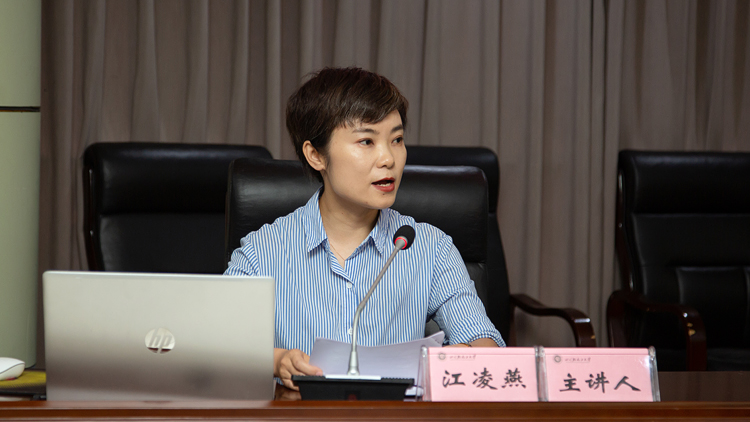 XCB_2210.jpg XCB_2210.jpg