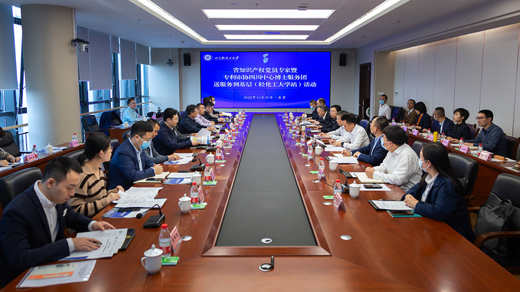 XCB_3239.jpg XCB_3239.jpg