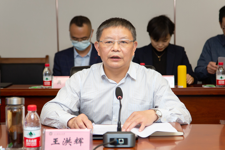 XCB_3236.jpg XCB_3236.jpg