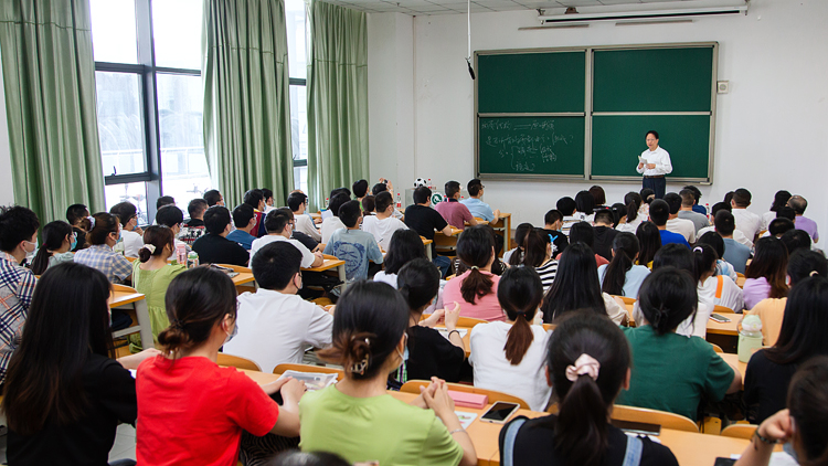 XCB_8807.jpg XCB_8807.jpg