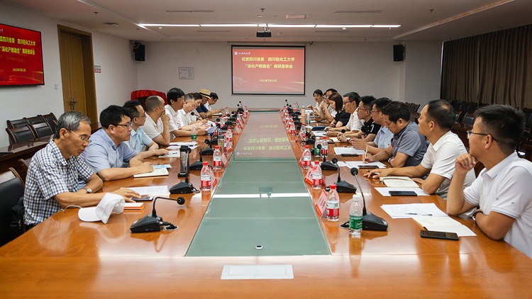 XCB_6123.jpg XCB_6123.jpg