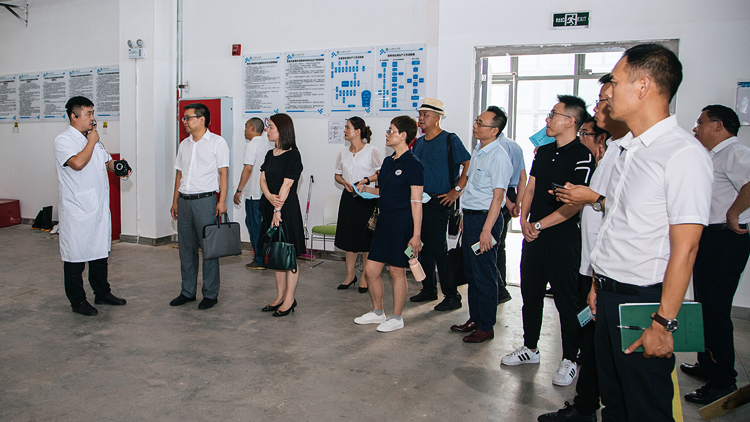 XCB_5986.jpg XCB_5986.jpg
