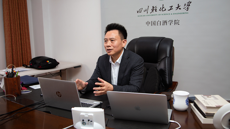 XCB_8518x.jpg