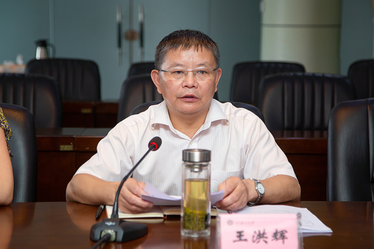 XCB_3894.jpg XCB_3894.jpg
