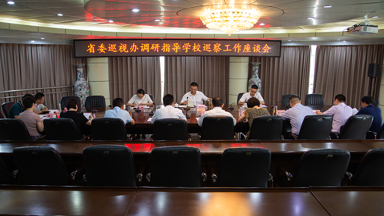 XCB_3900.jpg XCB_3900.jpg