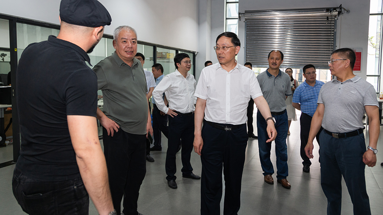 XCB_2373.jpg XCB_2373.jpg