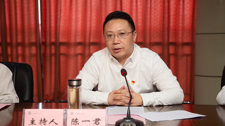 XCB_6512.jpg