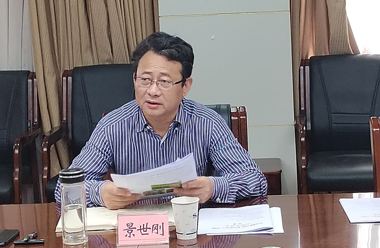 四川省科技厅景世刚副厅长专题听取四川省酿酒专用粮工程技术研究中心工作汇报1.jpg