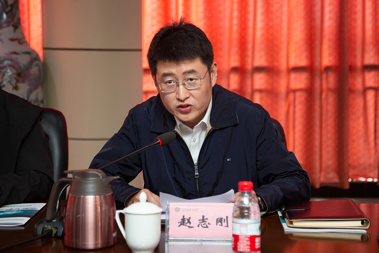 XCB_5347.jpg XCB_5347.jpg