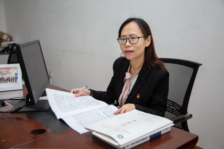 符宇航回到工作岗位。杨飞摄.jpg 符宇航回到工作岗位。杨飞摄.jpg